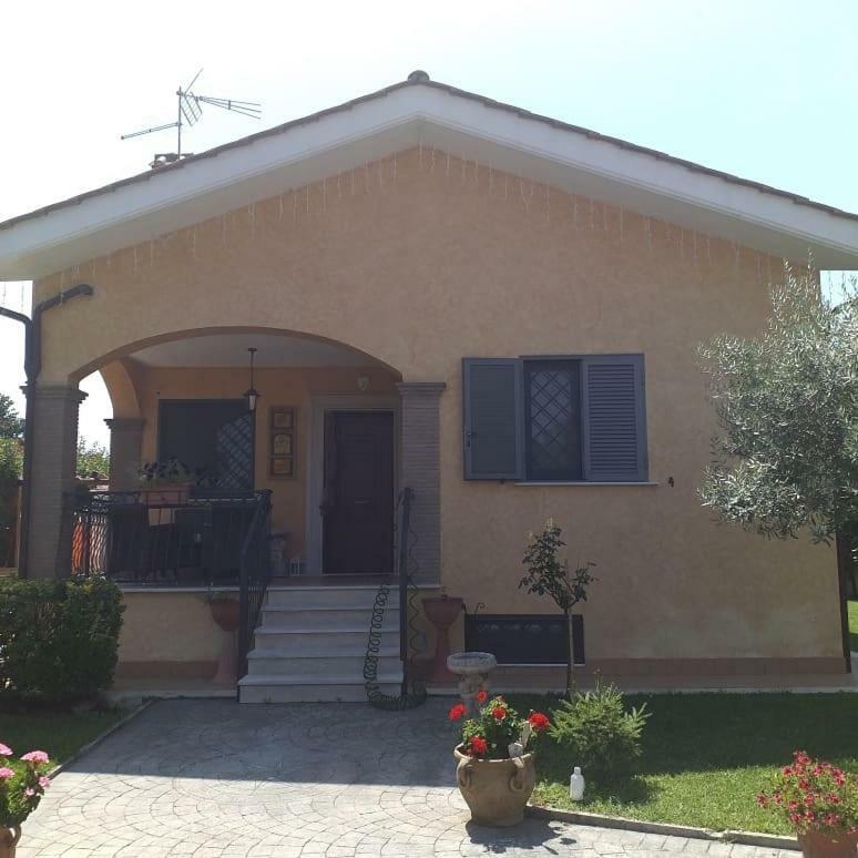 Labico Il Bacio E La Nocciola Bed & Breakfast エクステリア 写真