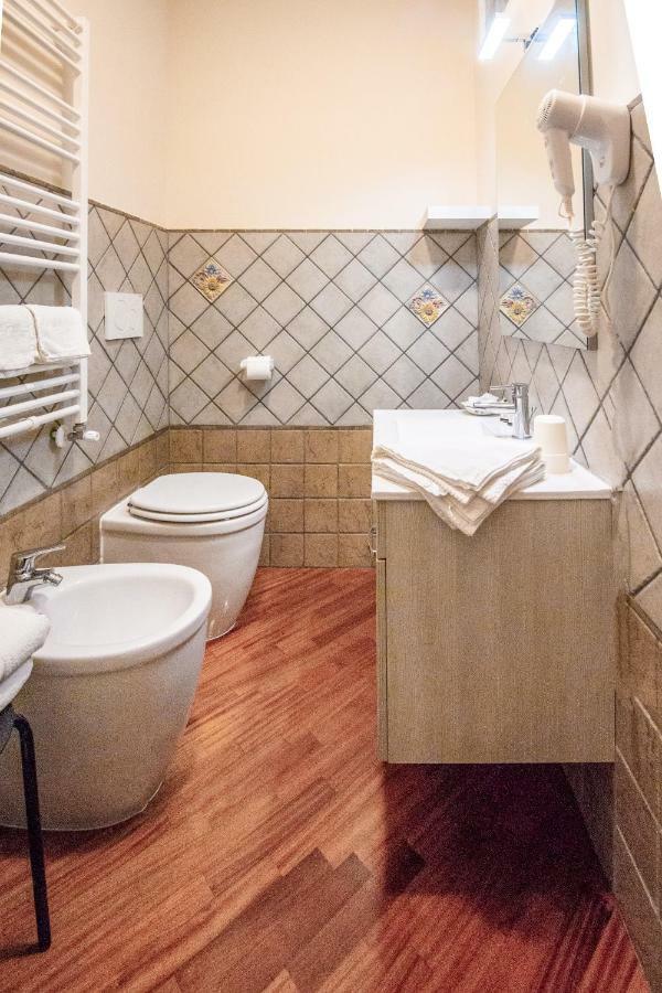 Labico Il Bacio E La Nocciola Bed & Breakfast エクステリア 写真